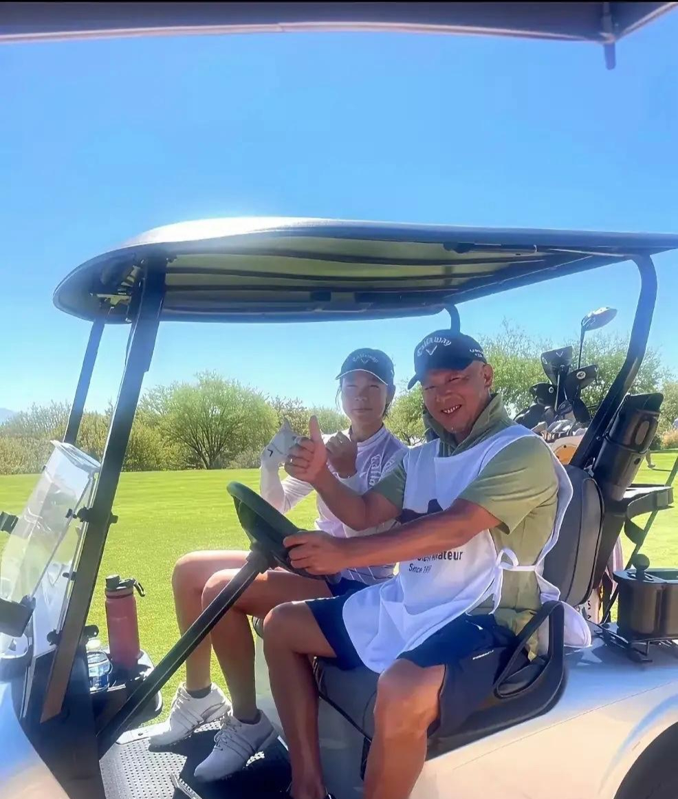 包含全球热议!高尔夫场外八卦引关注的词条 包含全球热议!高尔夫场外八卦引关注的词条