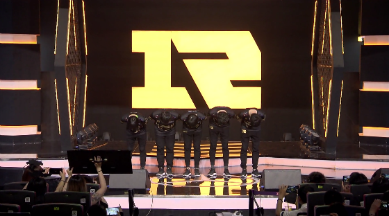 关于LPL战术调整奏效,成功扭转局势的信息 关于LPL战术调整奏效,成功扭转局势的信息