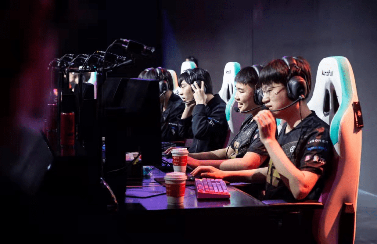 关于LPL战术调整奏效,成功扭转局势的信息 关于LPL战术调整奏效,成功扭转局势的信息