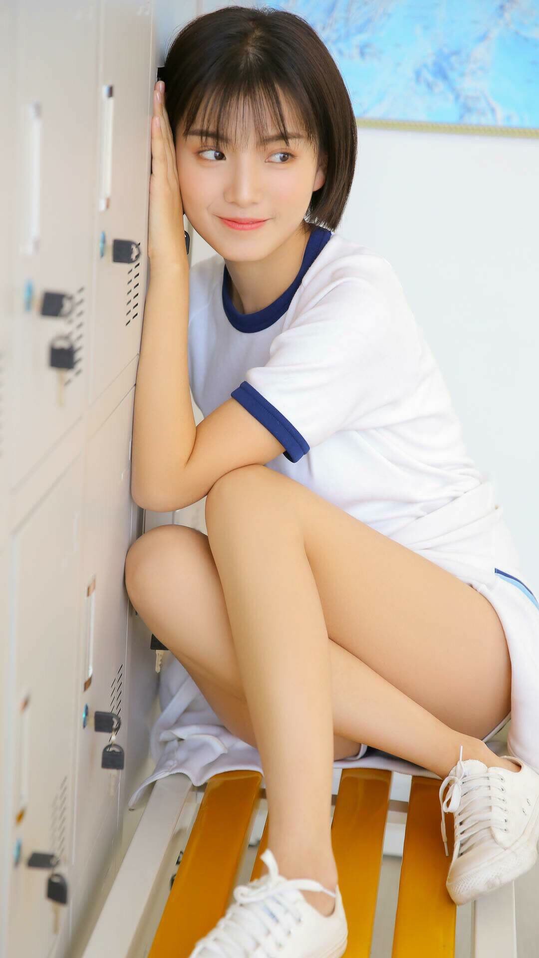 当足球比赛弹出篮球数据面板,拜仁冲垮罗马,皮克打出统治级数据