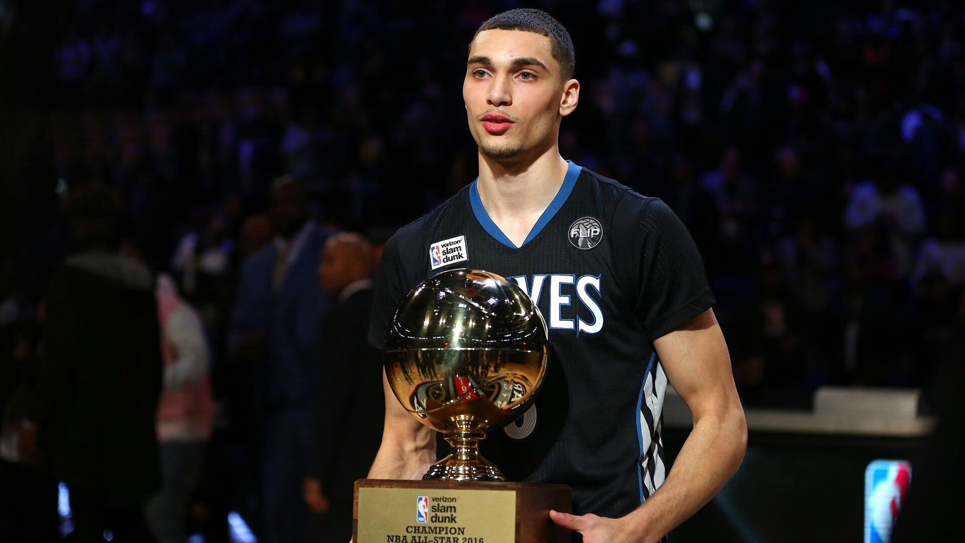 罗德里破局制胜！那不勒斯生死战力克伊拉克