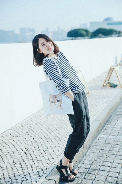 蓝衣军团的无声征服，控球率67%范戴克铁壁，意大利绝杀塞尔维亚登顶死亡之组